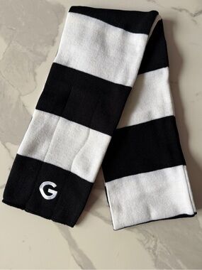 New Google Scarf 60” X 7” Tight Knit Soft Striped Black White